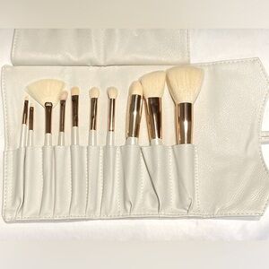 La Beaute Soi 10 Makeup Brush Pro Kit